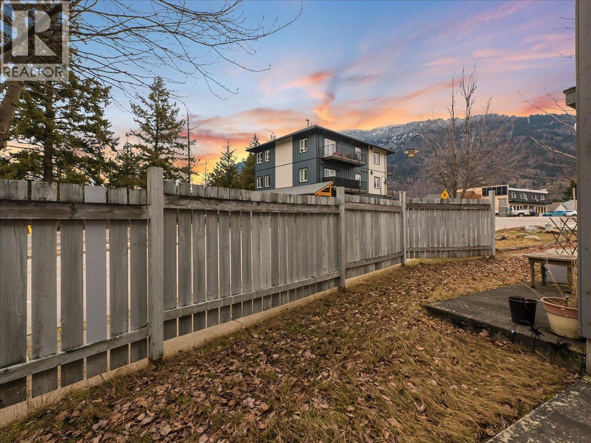 202 11th Avenue Unit# 102, Castlegar, British Columbia  V1N 1J2 - Photo 25 - 10374103