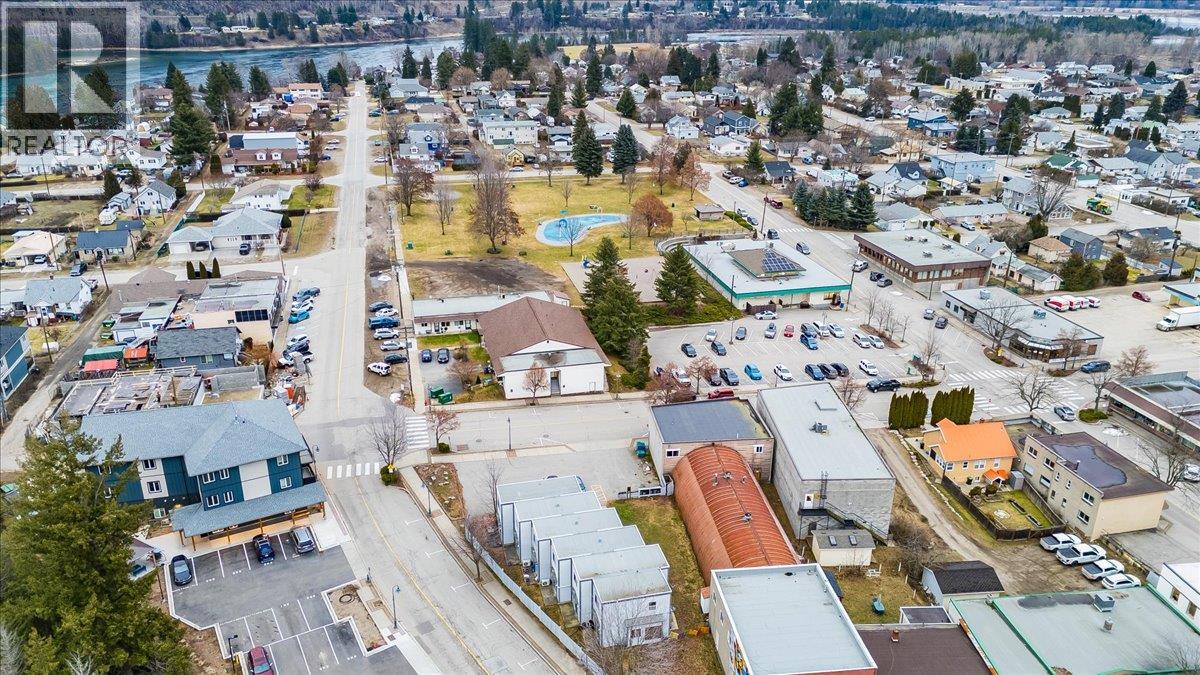202 11th Avenue Unit# 102, Castlegar, British Columbia  V1N 1J2 - Photo 37 - 10374103