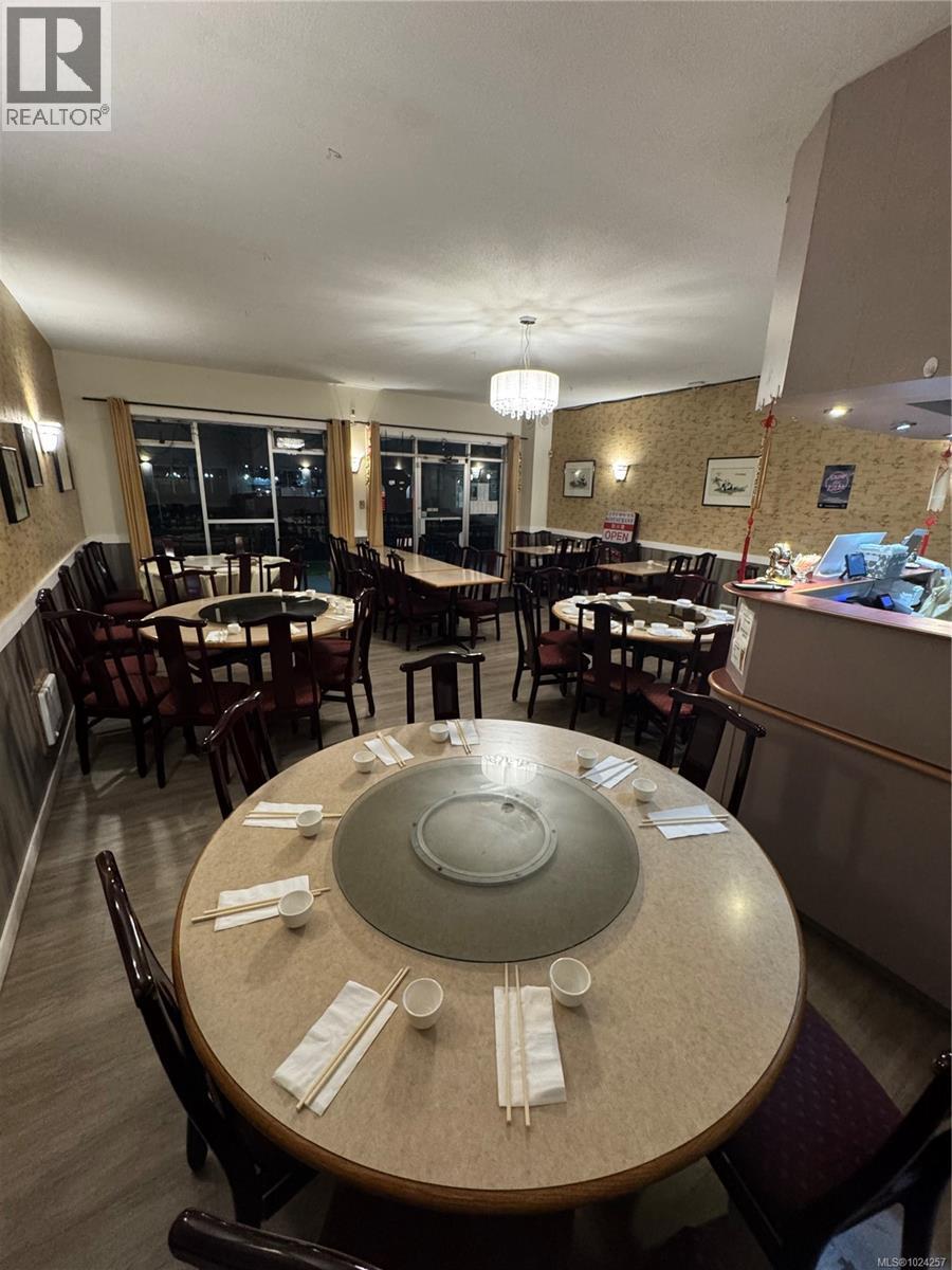 853 Caledonia Ave, Victoria, British Columbia  V8T 1E6 - Photo 1 - 1024257