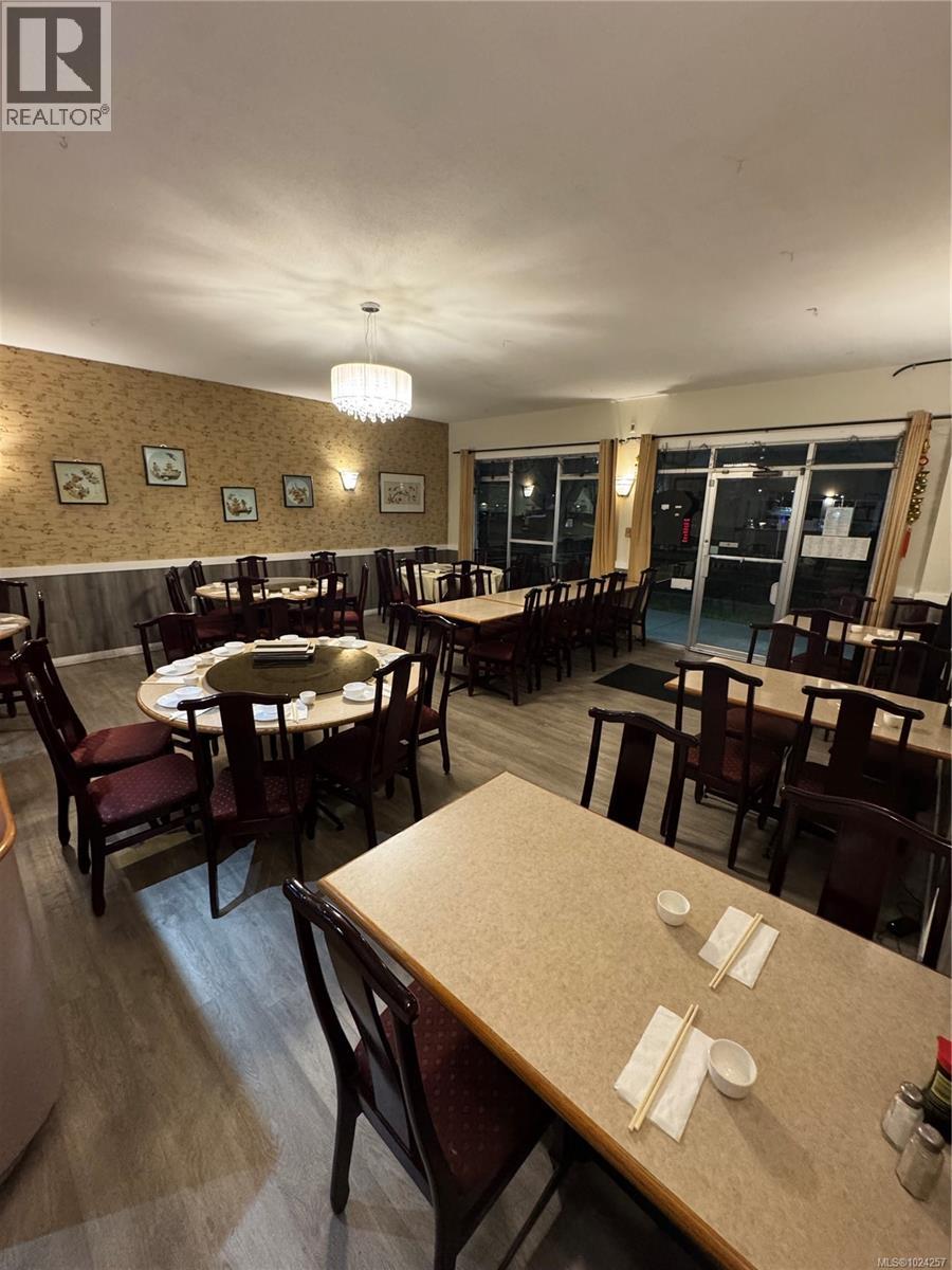 853 Caledonia Ave, Victoria, British Columbia  V8T 1E6 - Photo 3 - 1024257