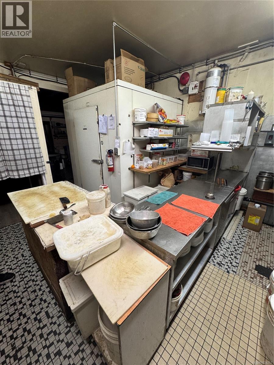 853 Caledonia Ave, Victoria, British Columbia  V8T 1E6 - Photo 10 - 1024257