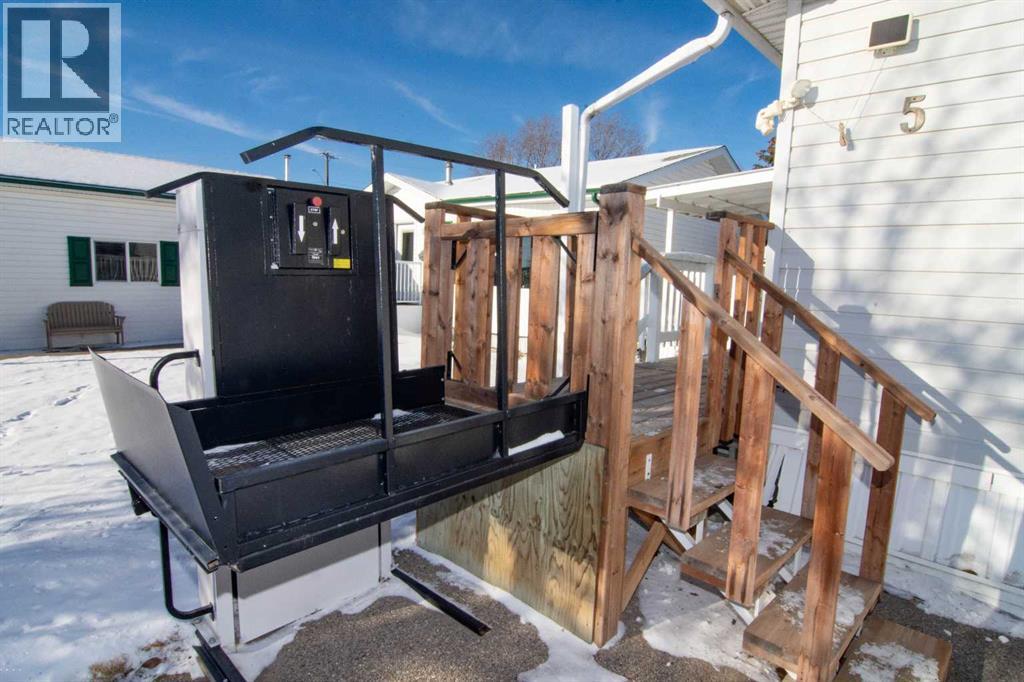 5 Doubletree Way, Strathmore, Alberta  T1P 1M8 - Photo 3 - A2281903