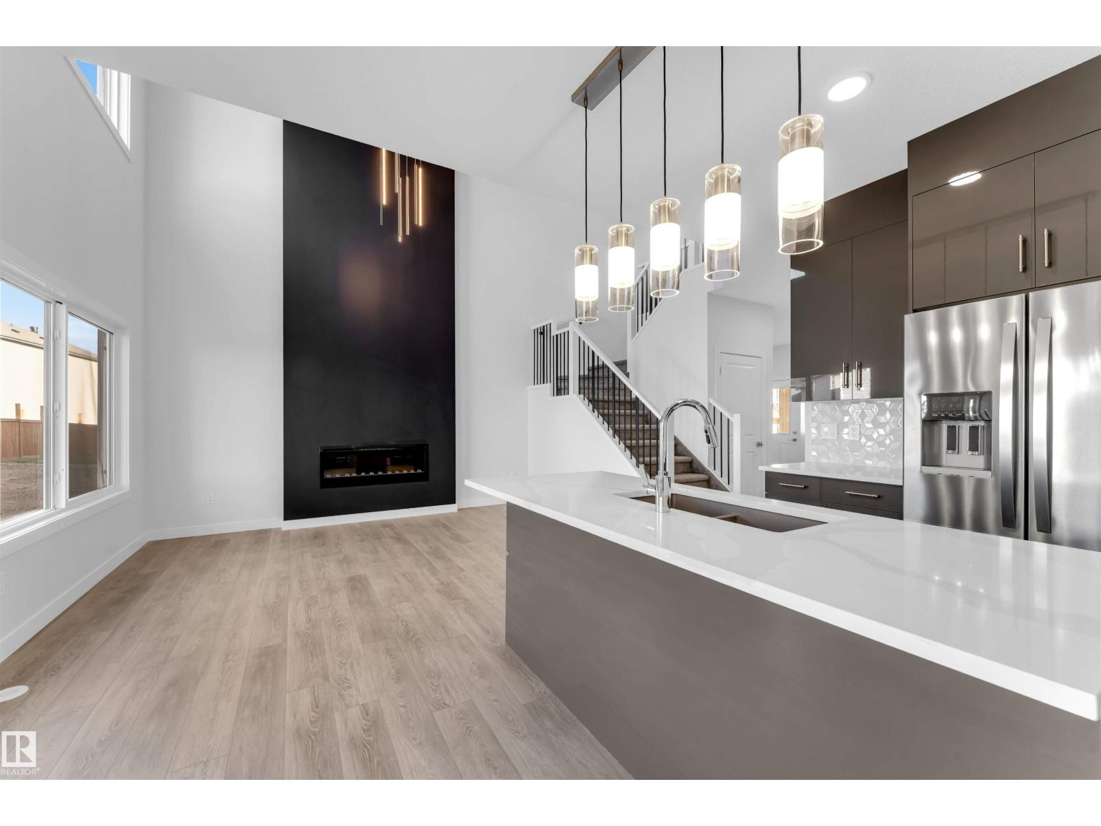 935 18 AV NW, Edmonton, Alberta