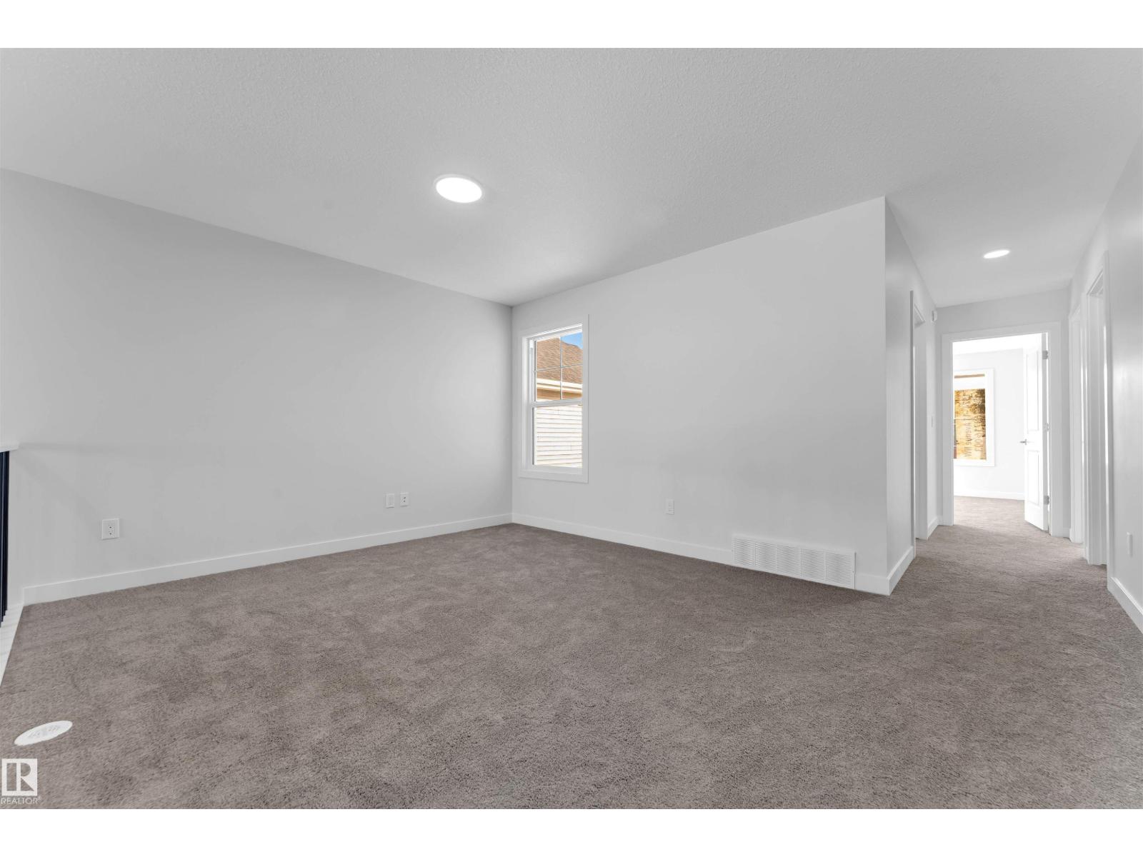 935 18 Av Nw, Edmonton, Alberta  T6T 2X3 - Photo 11 - E4471337