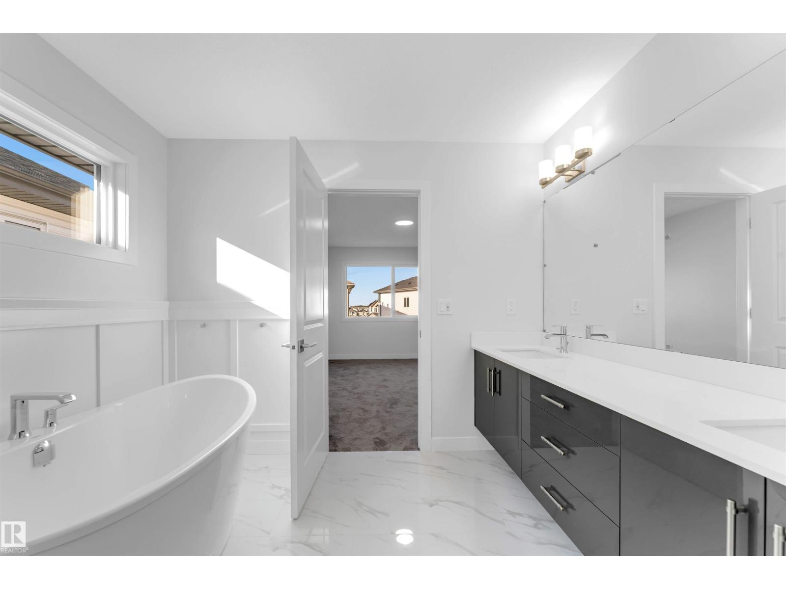 935 18 Av Nw, Edmonton, Alberta  T6T 2X3 - Photo 13 - E4471337