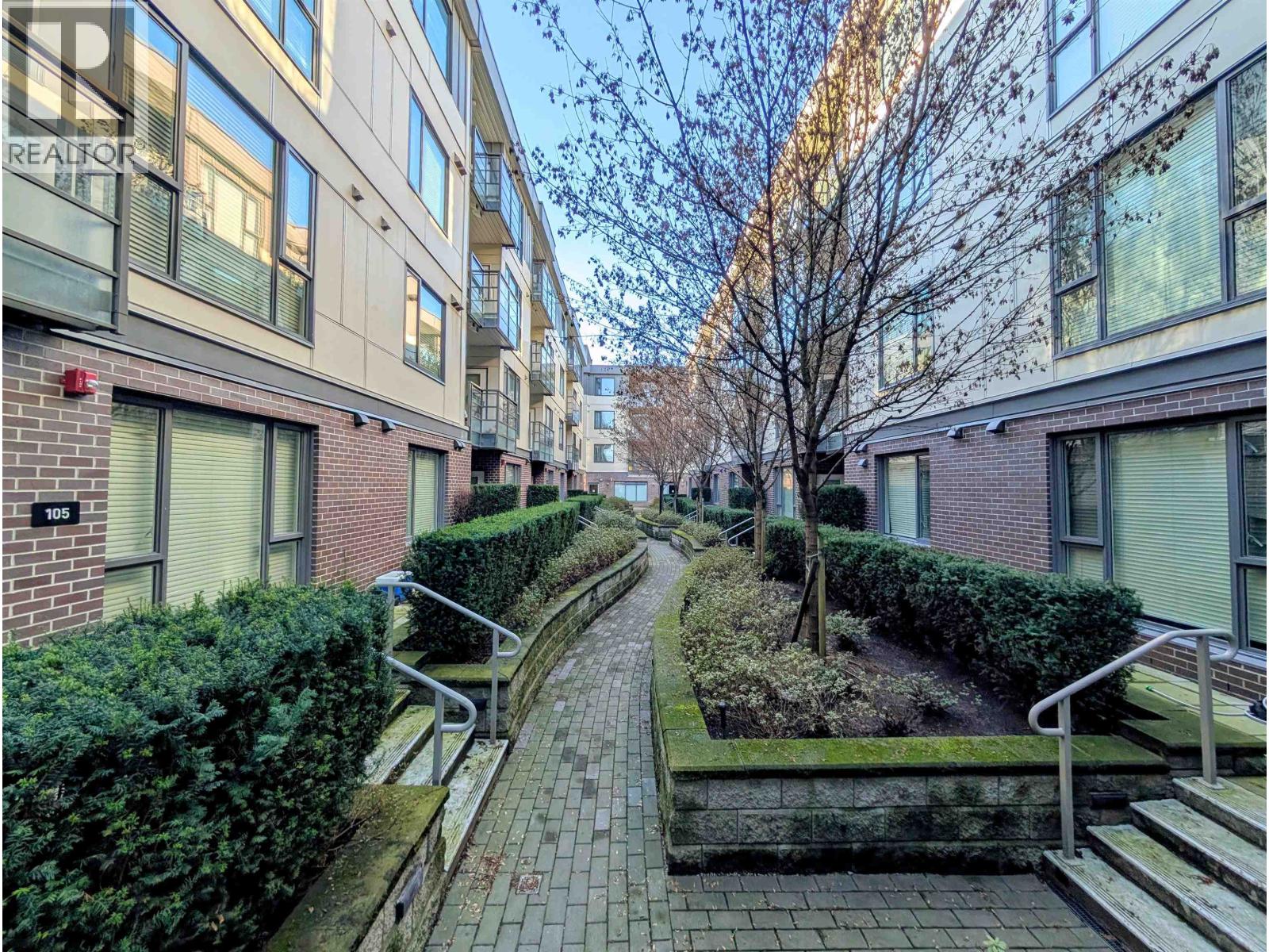 Ph15 5355 Lane Street, Burnaby, British Columbia  V5H 0H1 - Photo 3 - R3084257