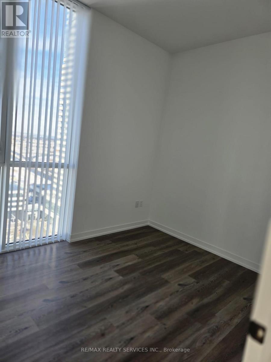 1912 - 28 Interchange Way, Vaughan, Ontario  L4K 0P8 - Photo 11 - N12737298