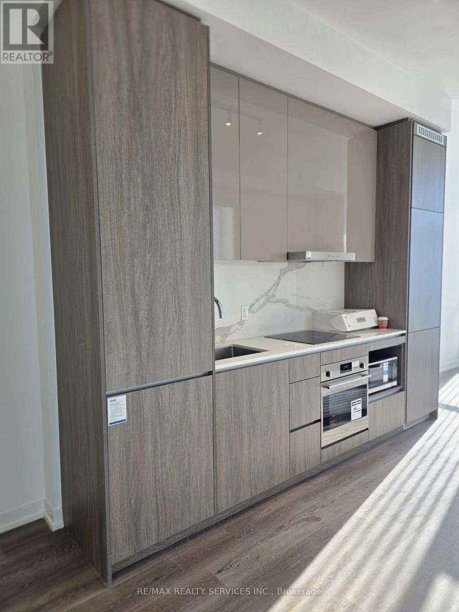 1912 - 28 Interchange Way, Vaughan, Ontario  L4K 0P8 - Photo 5 - N12737298