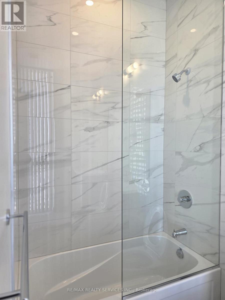 1912 - 28 Interchange Way, Vaughan, Ontario  L4K 0P8 - Photo 16 - N12737298