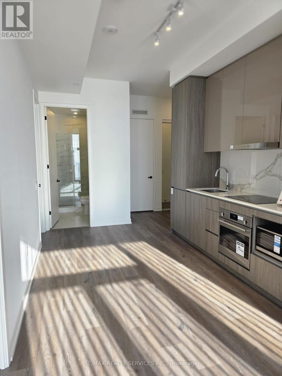 1912 - 28 Interchange Way, Vaughan, Ontario  L4K 0P8 - Photo 7 - N12737298