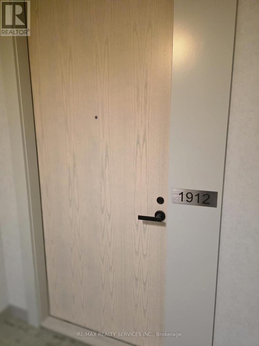 1912 - 28 Interchange Way, Vaughan, Ontario  L4K 0P8 - Photo 2 - N12737298