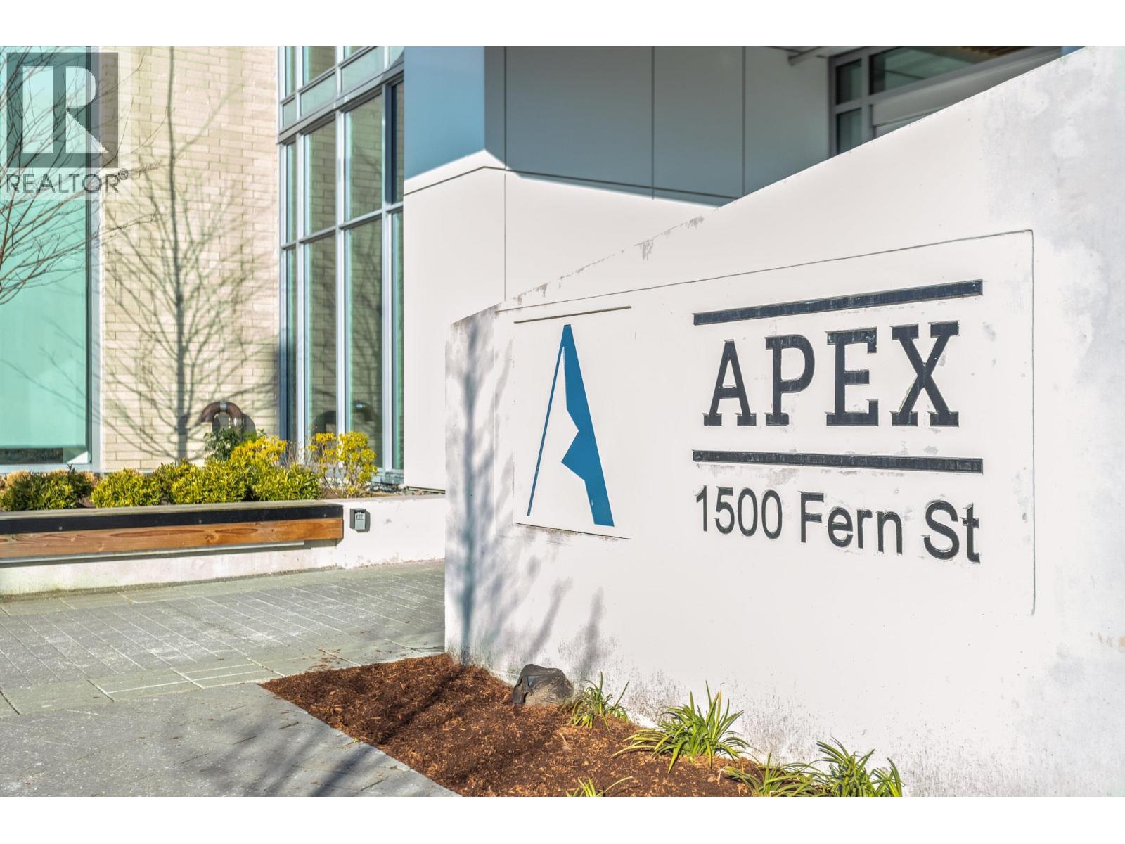 2306 1500 Fern Street, North Vancouver, British Columbia  V7J 0E6 - Photo 3 - R3084363