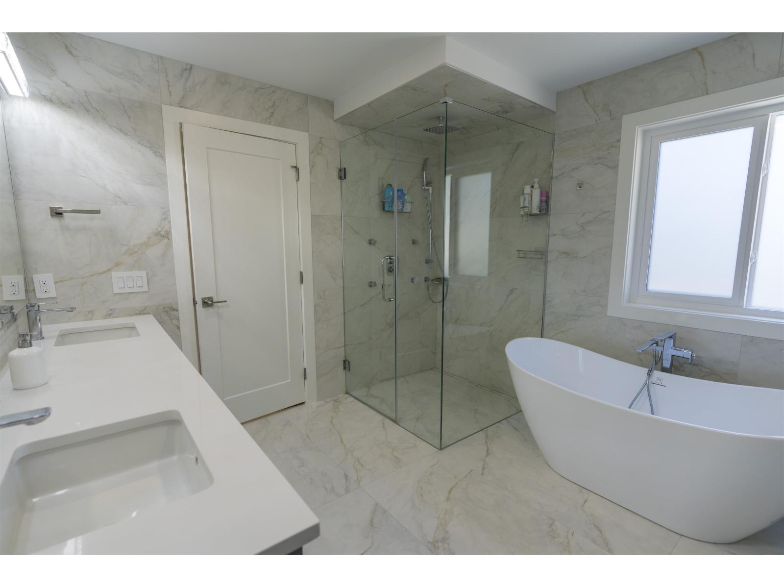 937 160b Street, Surrey, British Columbia  V4A 9A7 - Photo 17 - R3083961