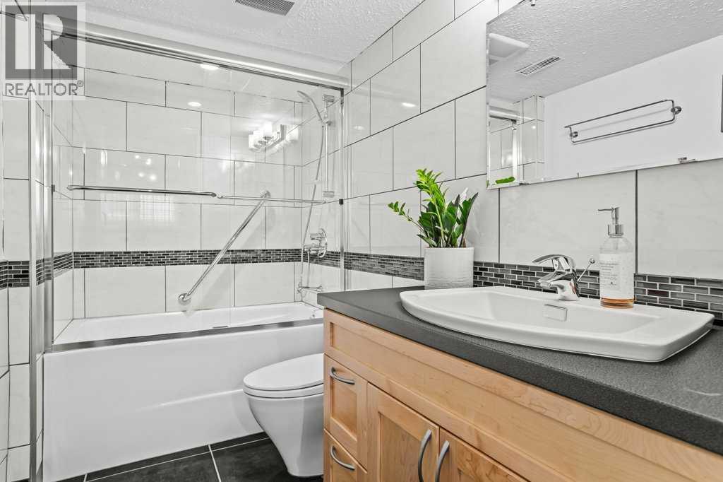 319 Hoodoo Crescent, Canmore, Alberta  T1W 1A8 - Photo 39 - A2257934