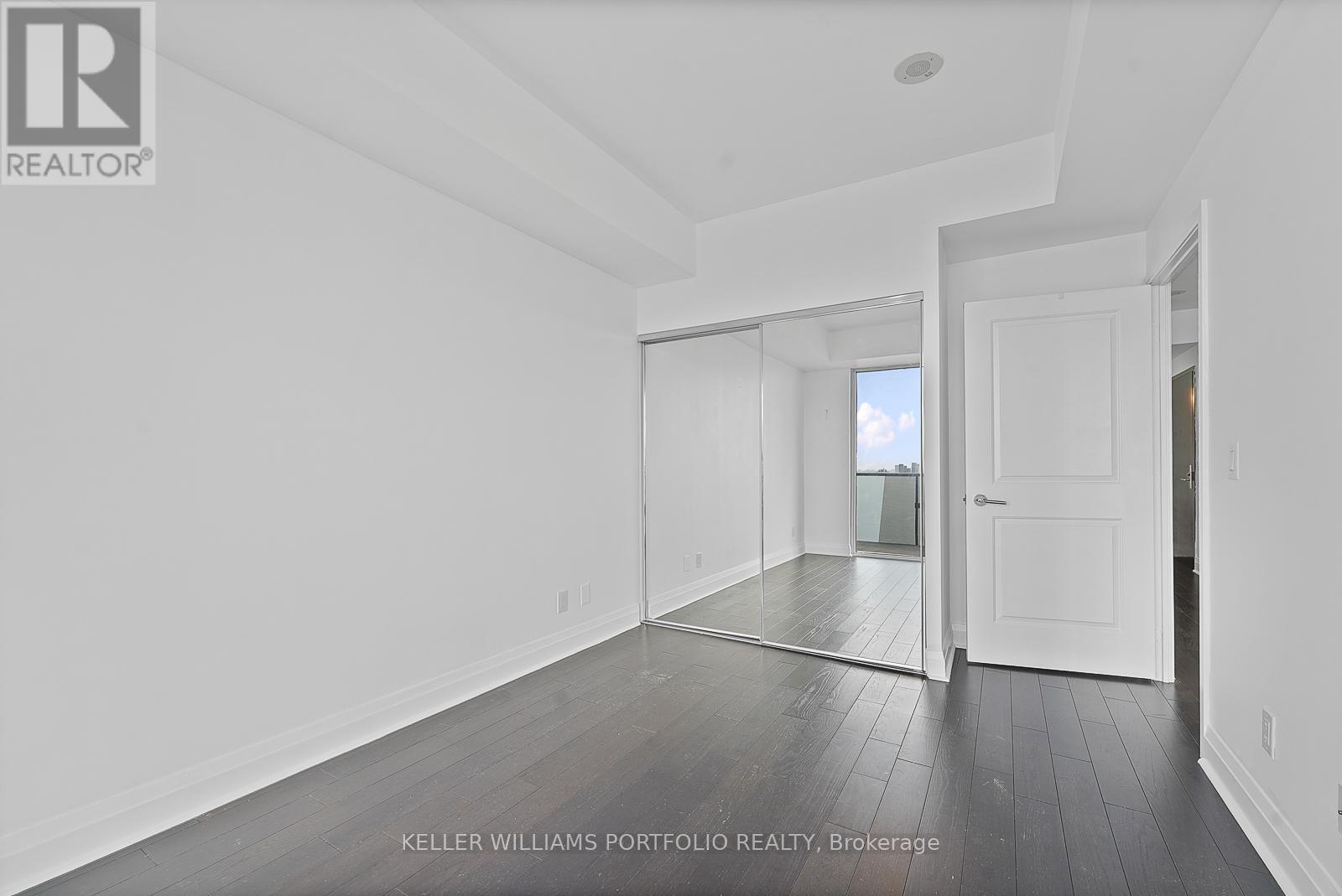 2205 - 65 St Mary Street, Toronto, Ontario  M5S 0A6 - Photo 15 - C12737416