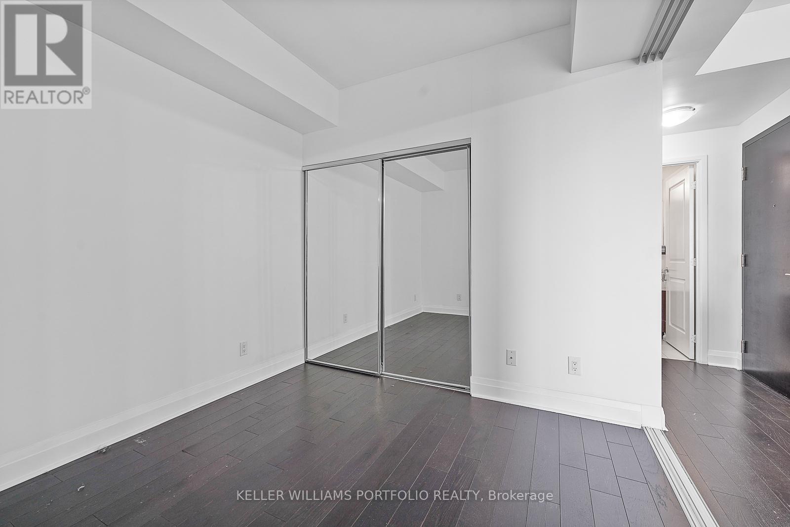 2205 - 65 St Mary Street, Toronto, Ontario  M5S 0A6 - Photo 21 - C12737416