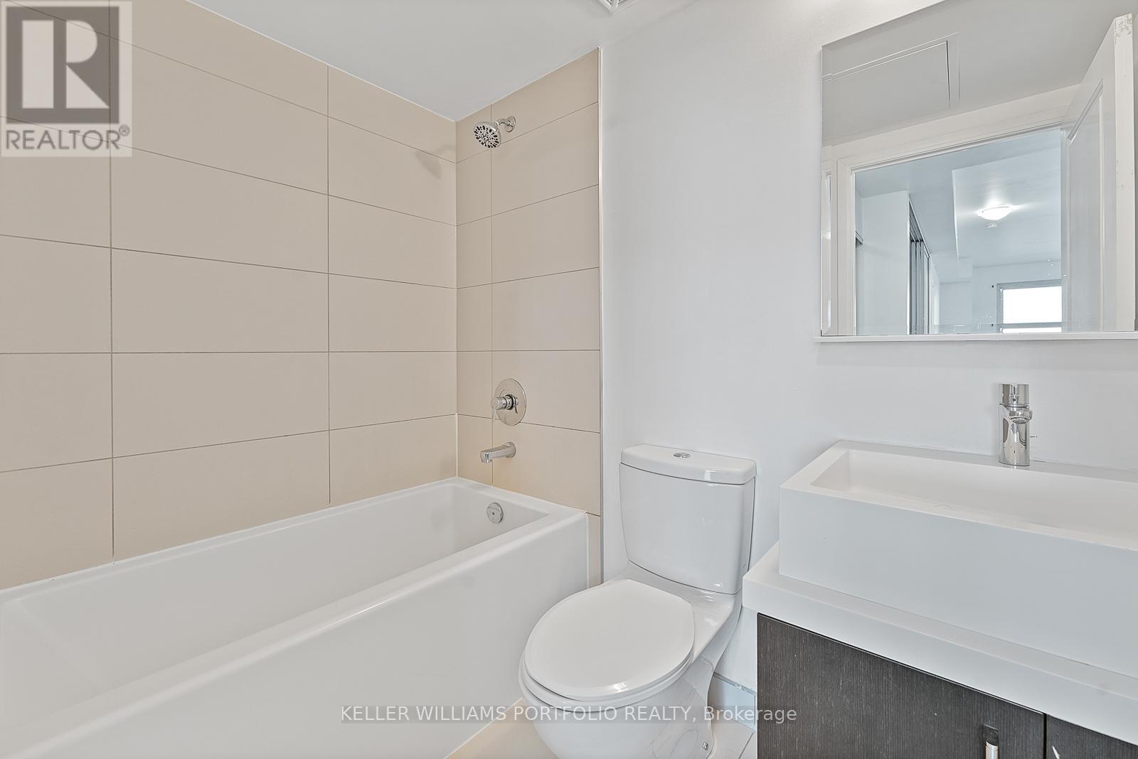 2205 - 65 St Mary Street, Toronto, Ontario  M5S 0A6 - Photo 23 - C12737416