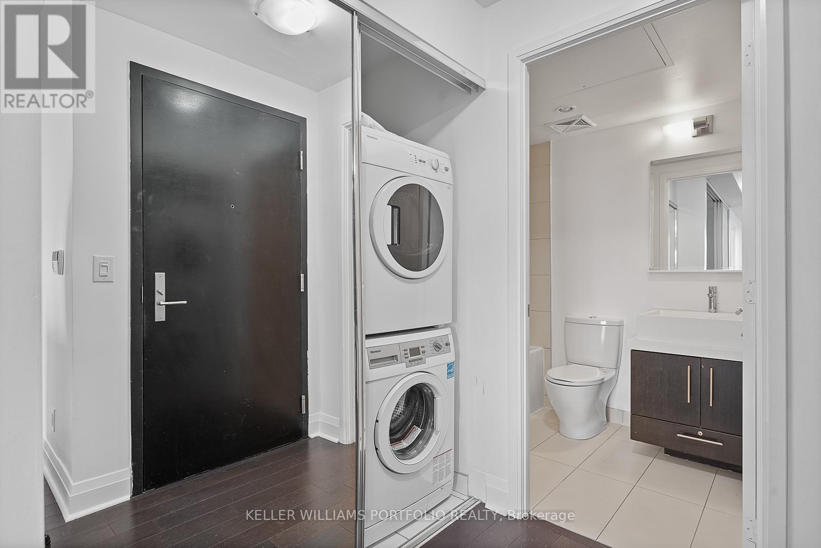 2205 - 65 St Mary Street, Toronto, Ontario  M5S 0A6 - Photo 24 - C12737416