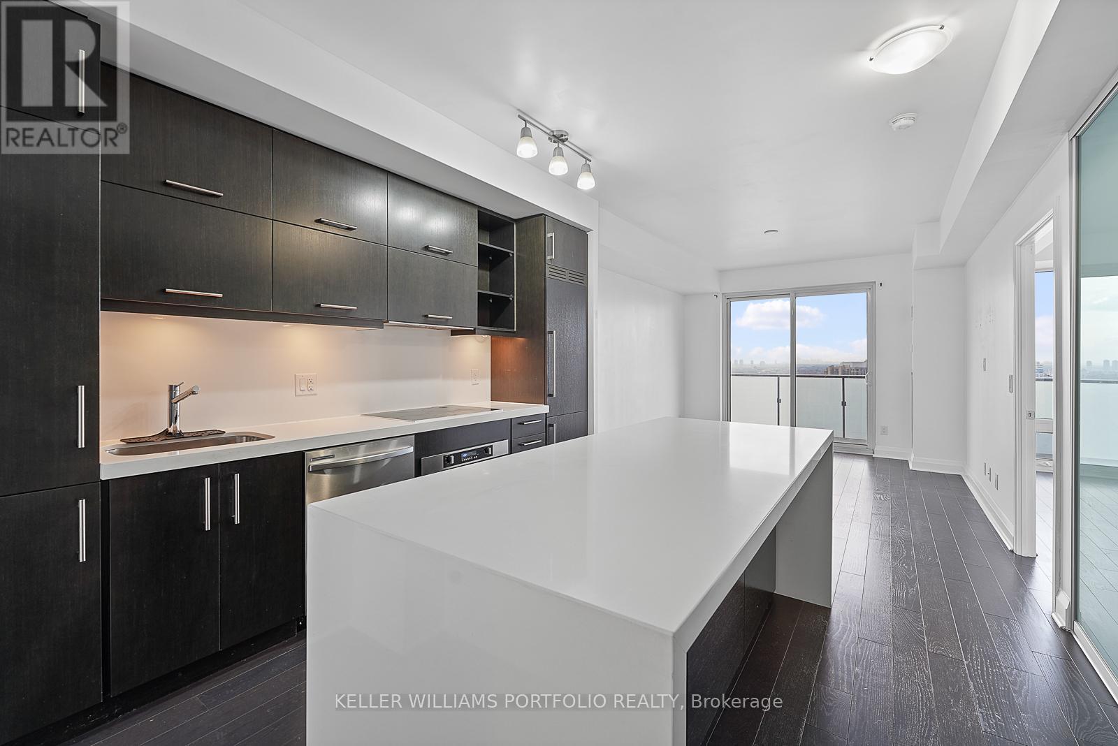 2205 - 65 St Mary Street, Toronto, Ontario  M5S 0A6 - Photo 3 - C12737416