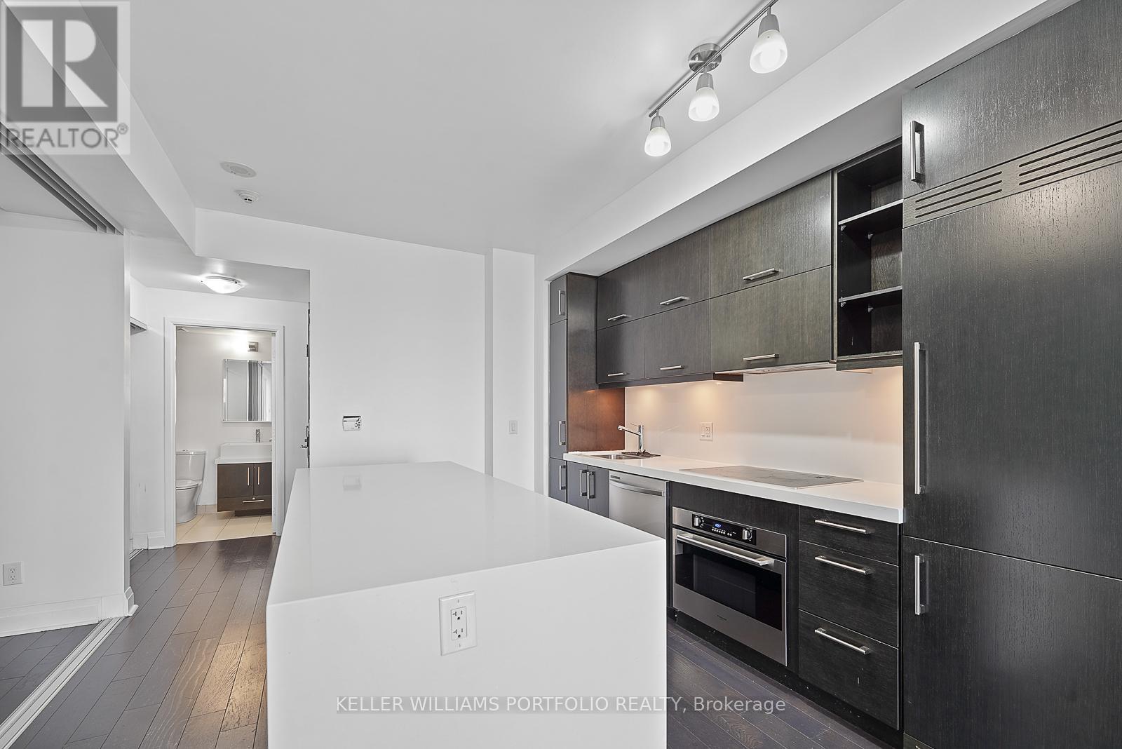 2205 - 65 St Mary Street, Toronto, Ontario  M5S 0A6 - Photo 6 - C12737416