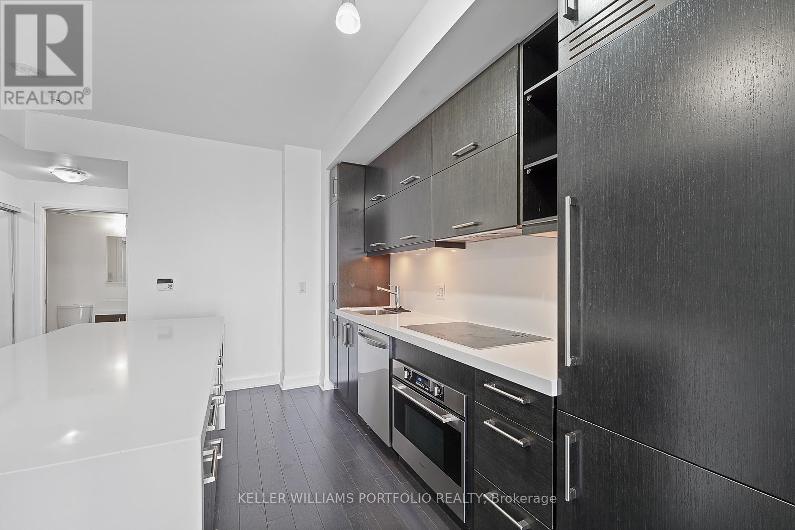 2205 - 65 St Mary Street, Toronto, Ontario  M5S 0A6 - Photo 7 - C12737416