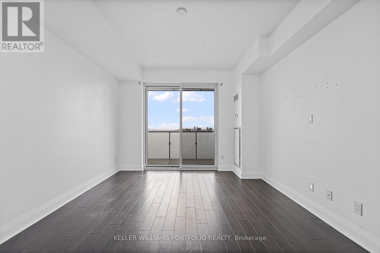 2205 - 65 St Mary Street, Toronto, Ontario  M5S 0A6 - Photo 9 - C12737416