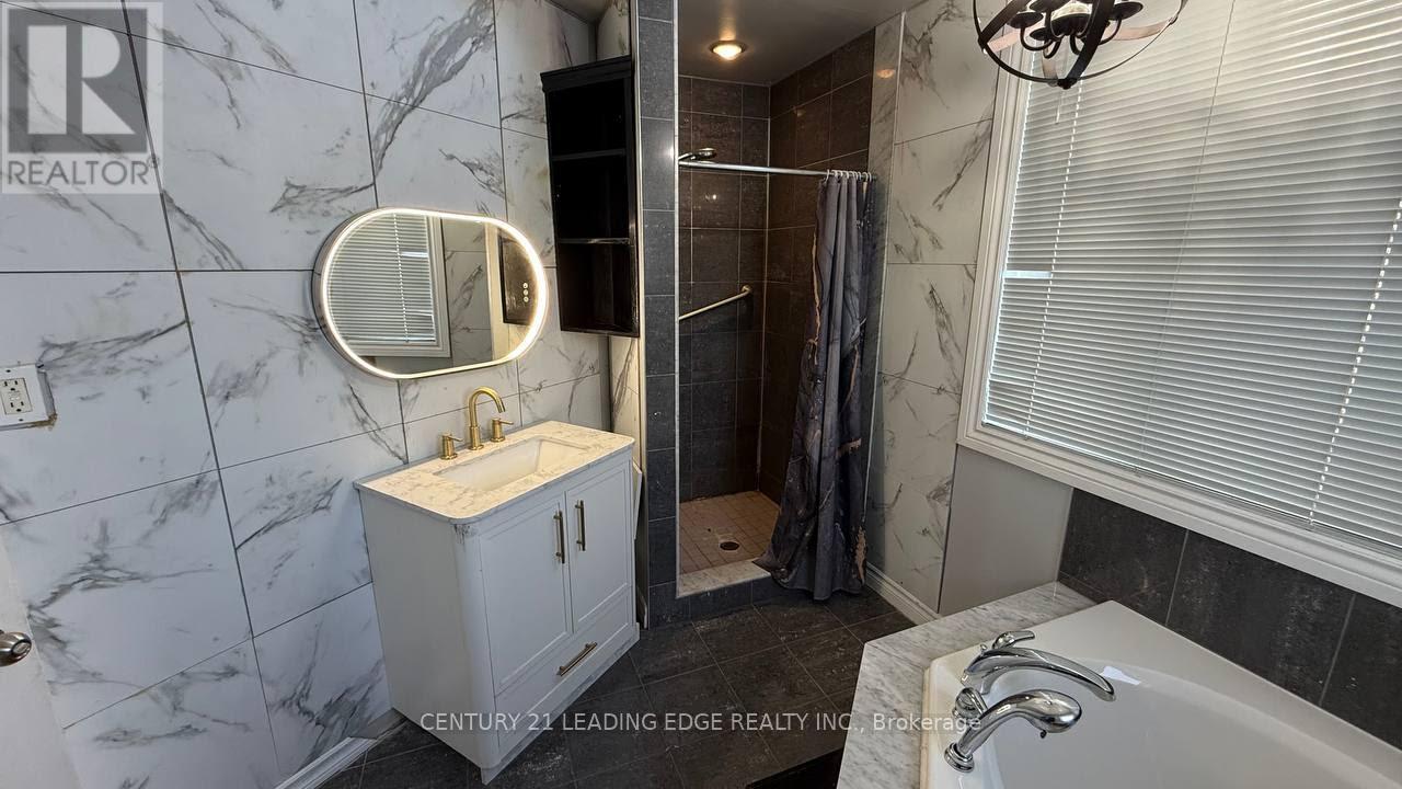 120 Hunter Street, Whitby, Ontario  L1N 2H1 - Photo 9 - E12737430