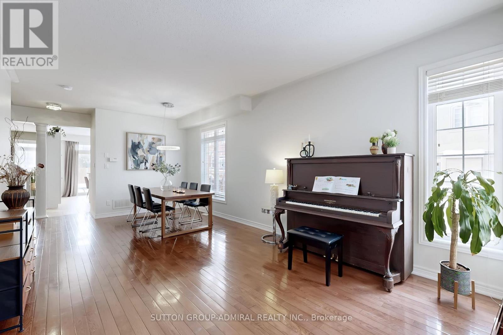 98 Dewpoint Road, Vaughan, Ontario  L4J 9E1 - Photo 8 - N12737404