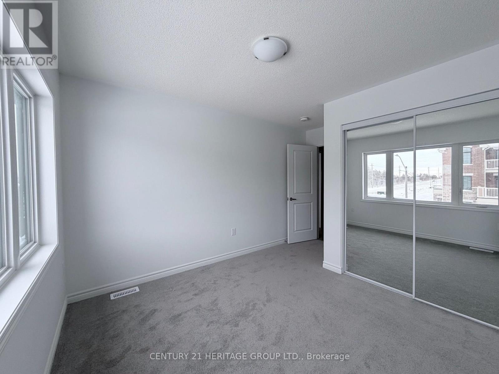 92 Vinewood Crescent, Barrie, Ontario  L9J 0B7 - Photo 12 - S12737390