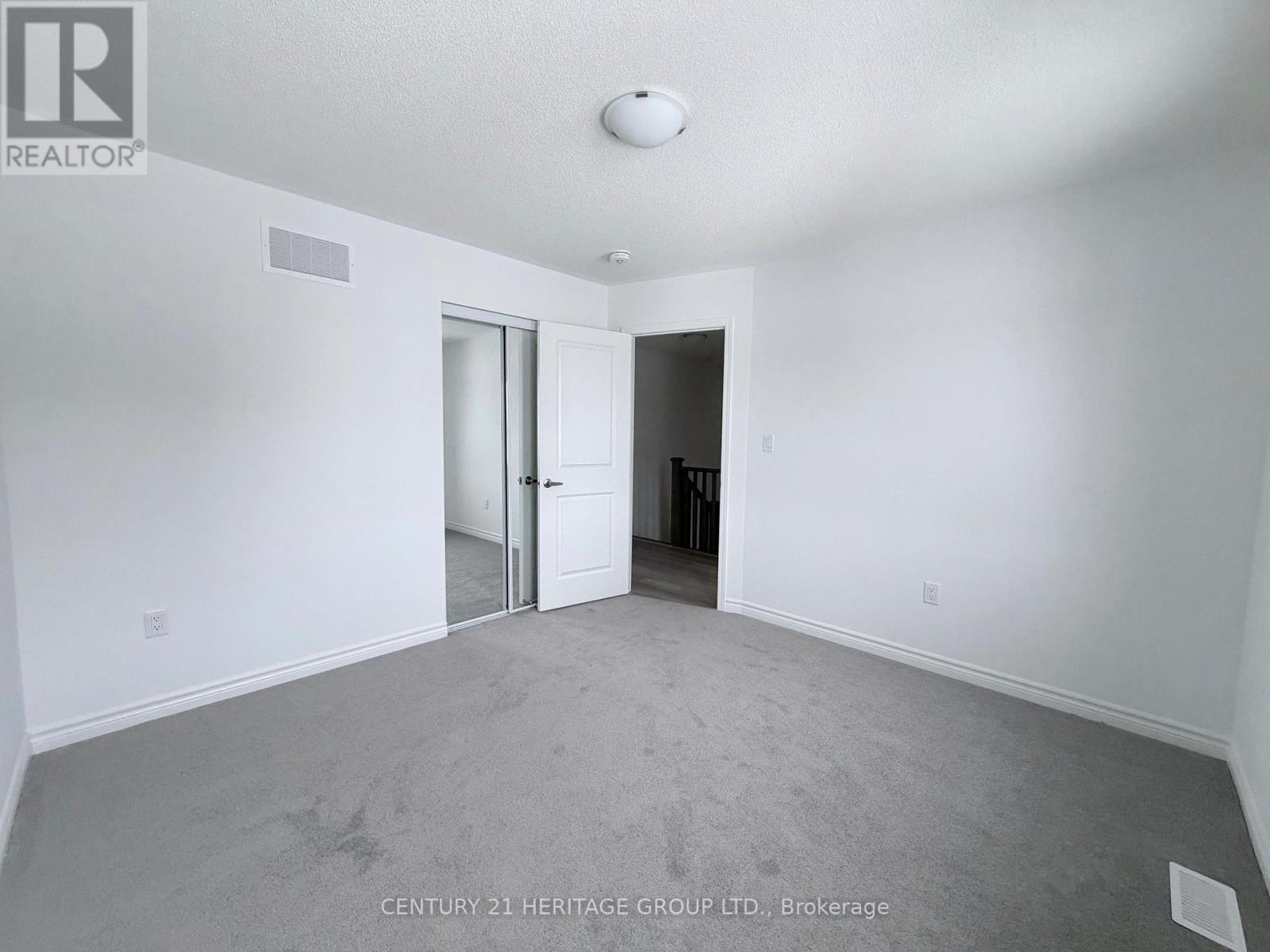 92 Vinewood Crescent, Barrie, Ontario  L9J 0B7 - Photo 13 - S12737390