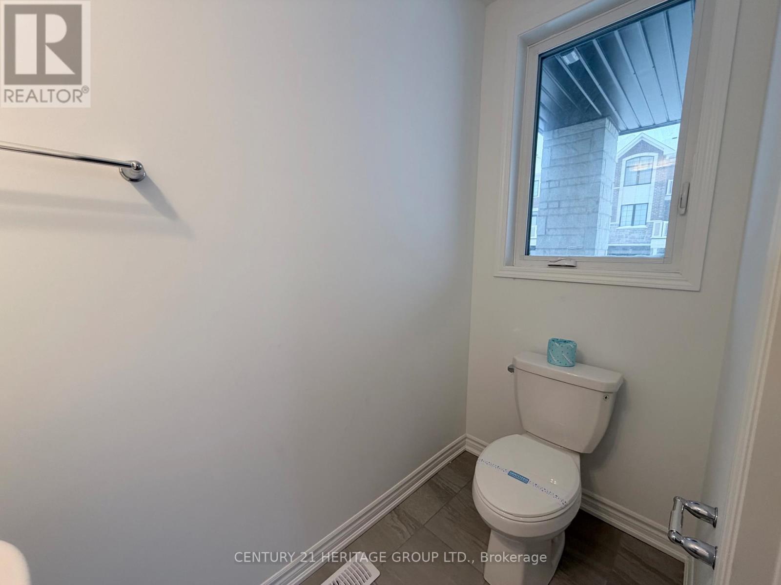 92 Vinewood Crescent, Barrie, Ontario  L9J 0B7 - Photo 5 - S12737390