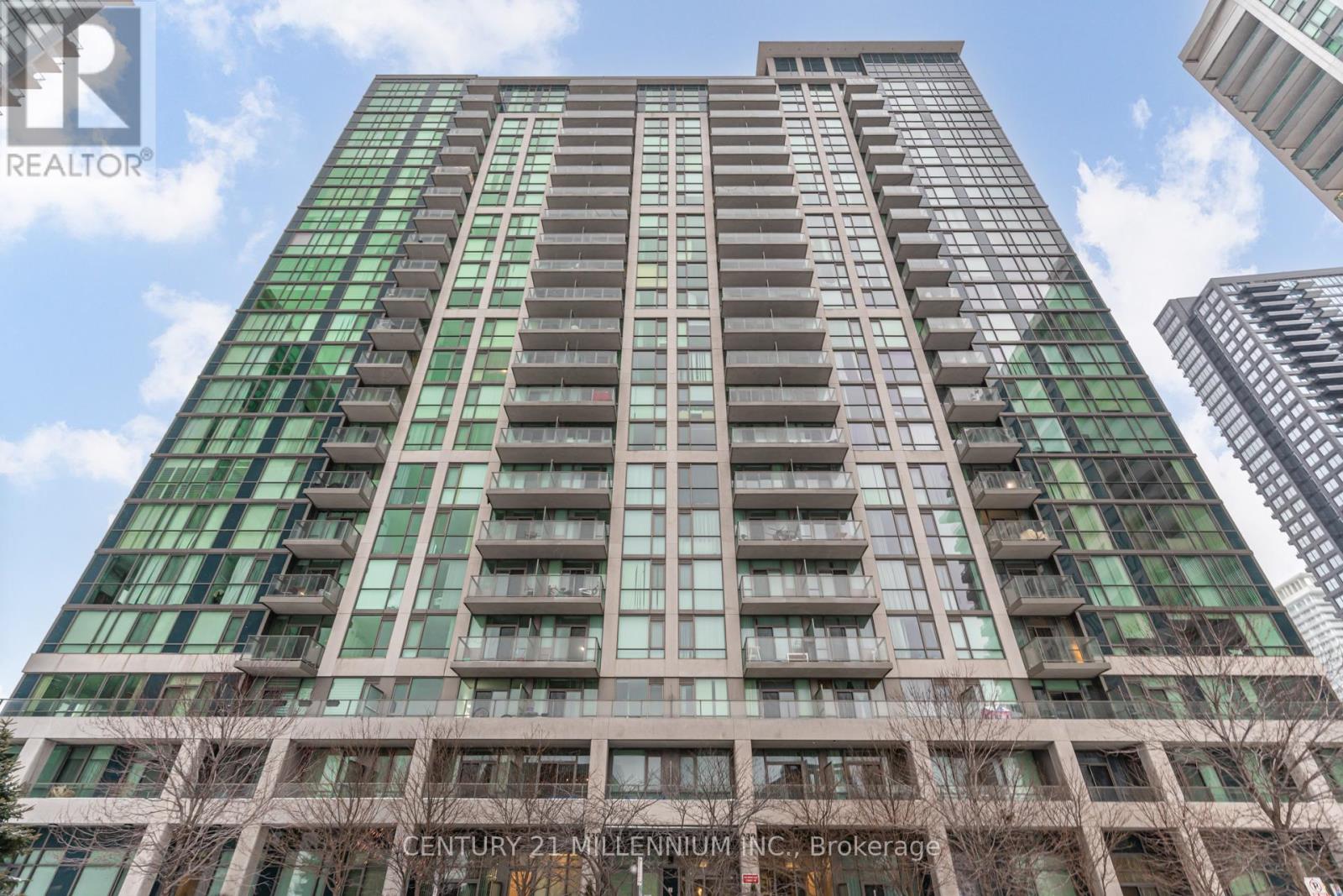 1607 - 339 Rathburn Road W, Mississauga, Ontario  L5B 0K6 - Photo 2 - W12737386