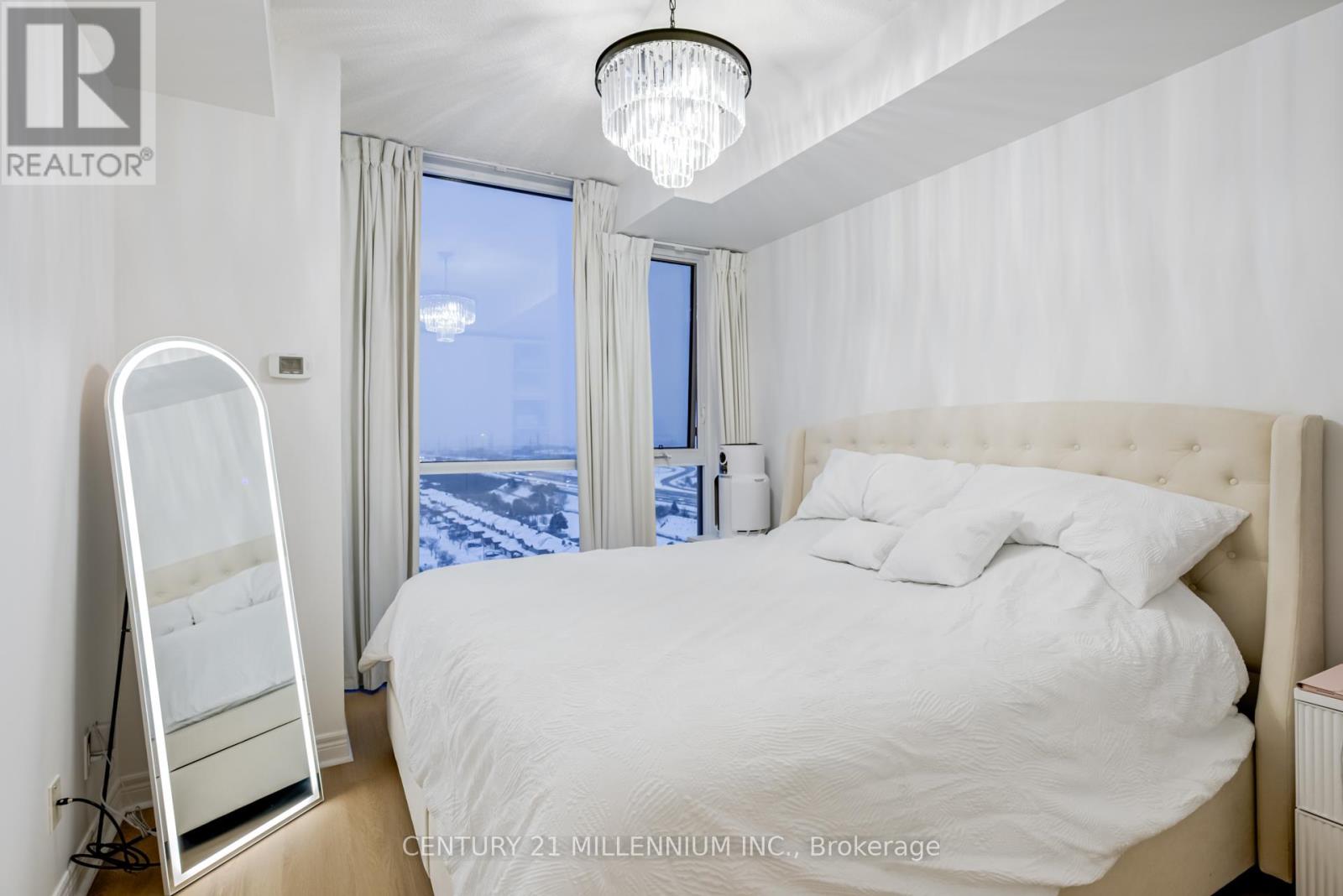 1607 - 339 Rathburn Road W, Mississauga, Ontario  L5B 0K6 - Photo 23 - W12737386