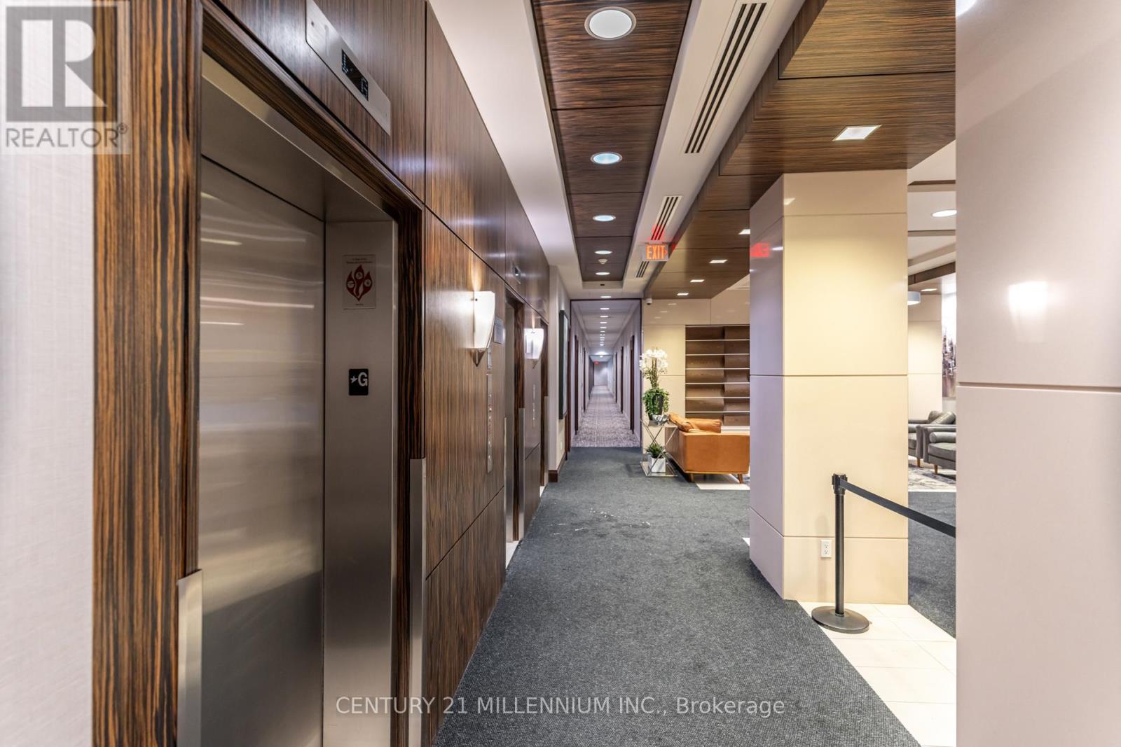 1607 - 339 Rathburn Road W, Mississauga, Ontario  L5B 0K6 - Photo 8 - W12737386