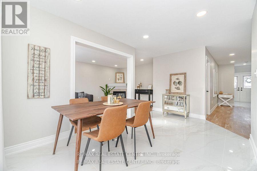 42 Sedgewick Circle, Brampton, Ontario  L7A 2P7 - Photo 11 - W12737410