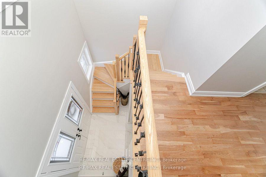 42 Sedgewick Circle, Brampton, Ontario  L7A 2P7 - Photo 20 - W12737410