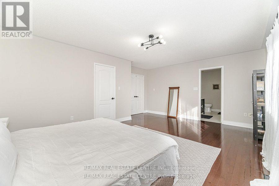 42 Sedgewick Circle, Brampton, Ontario  L7A 2P7 - Photo 24 - W12737410