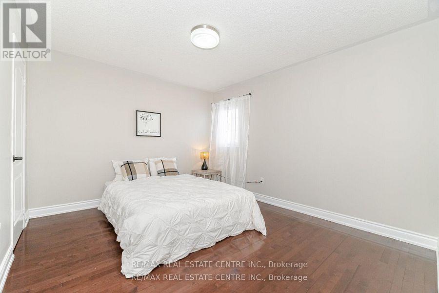 42 Sedgewick Circle, Brampton, Ontario  L7A 2P7 - Photo 27 - W12737410