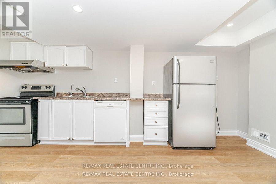 42 Sedgewick Circle, Brampton, Ontario  L7A 2P7 - Photo 35 - W12737410