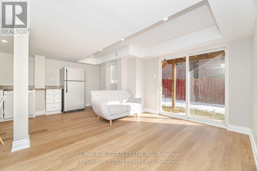 42 Sedgewick Circle, Brampton, Ontario  L7A 2P7 - Photo 40 - W12737410