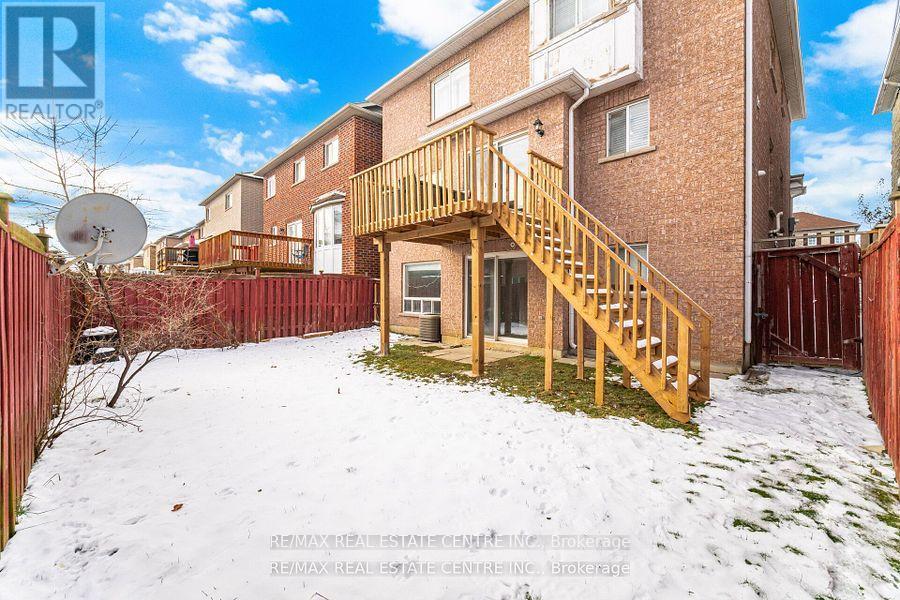 42 Sedgewick Circle, Brampton, Ontario  L7A 2P7 - Photo 48 - W12737410