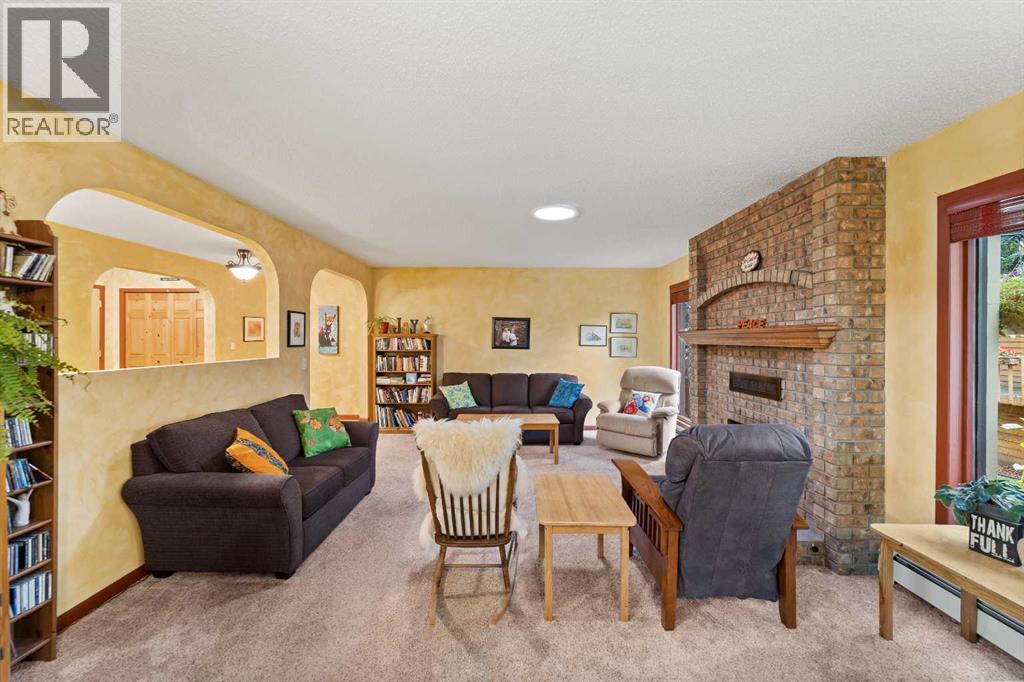 25 Westheights Drive, Didsbury, Alberta  T0M 0W0 - Photo 4 - A2276344