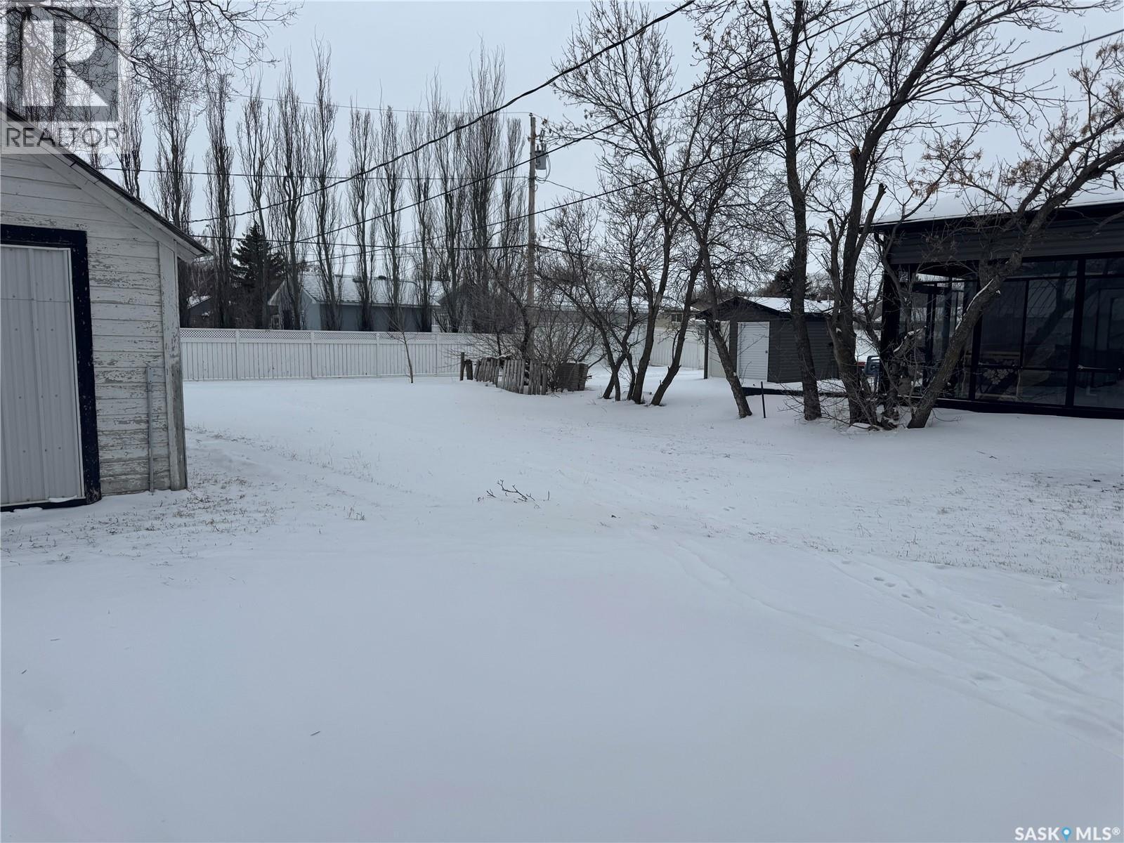 311 2nd Avenue W, Assiniboia, Saskatchewan  S0H 0B0 - Photo 4 - SK027444