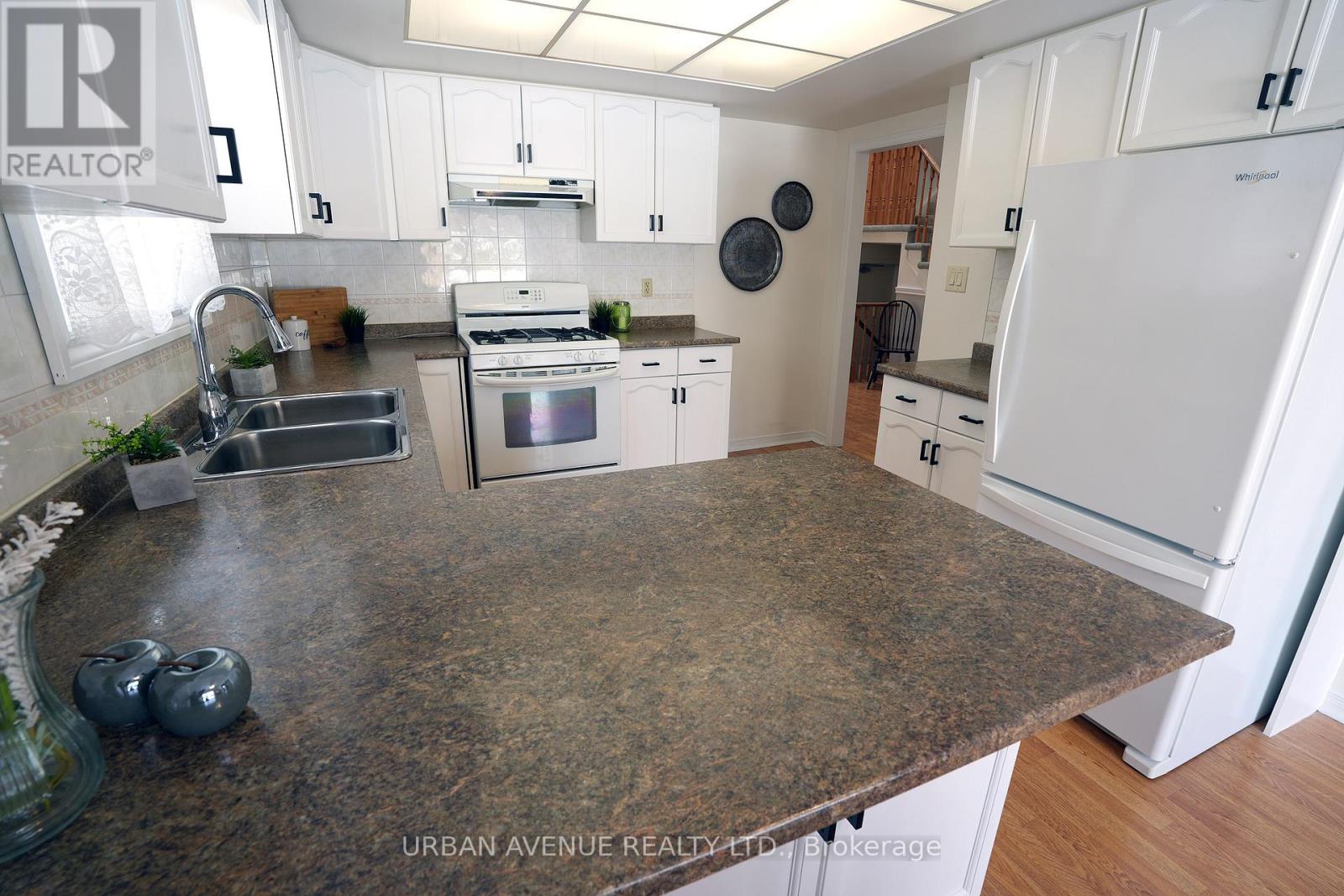 2125 Lynn Heights Drive, Pickering, Ontario  L1X 2S1 - Photo 16 - E12736848