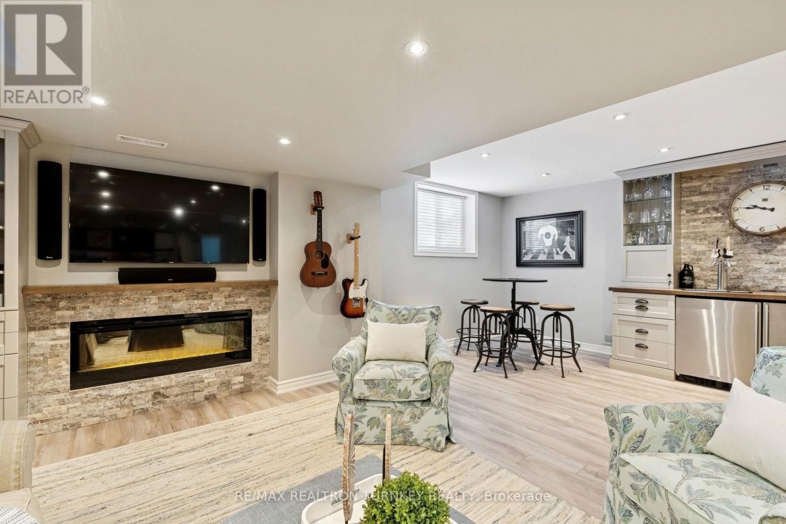 407 Seneca Court, Newmarket, Ontario  L3X 2C8 - Photo 43 - N12735918