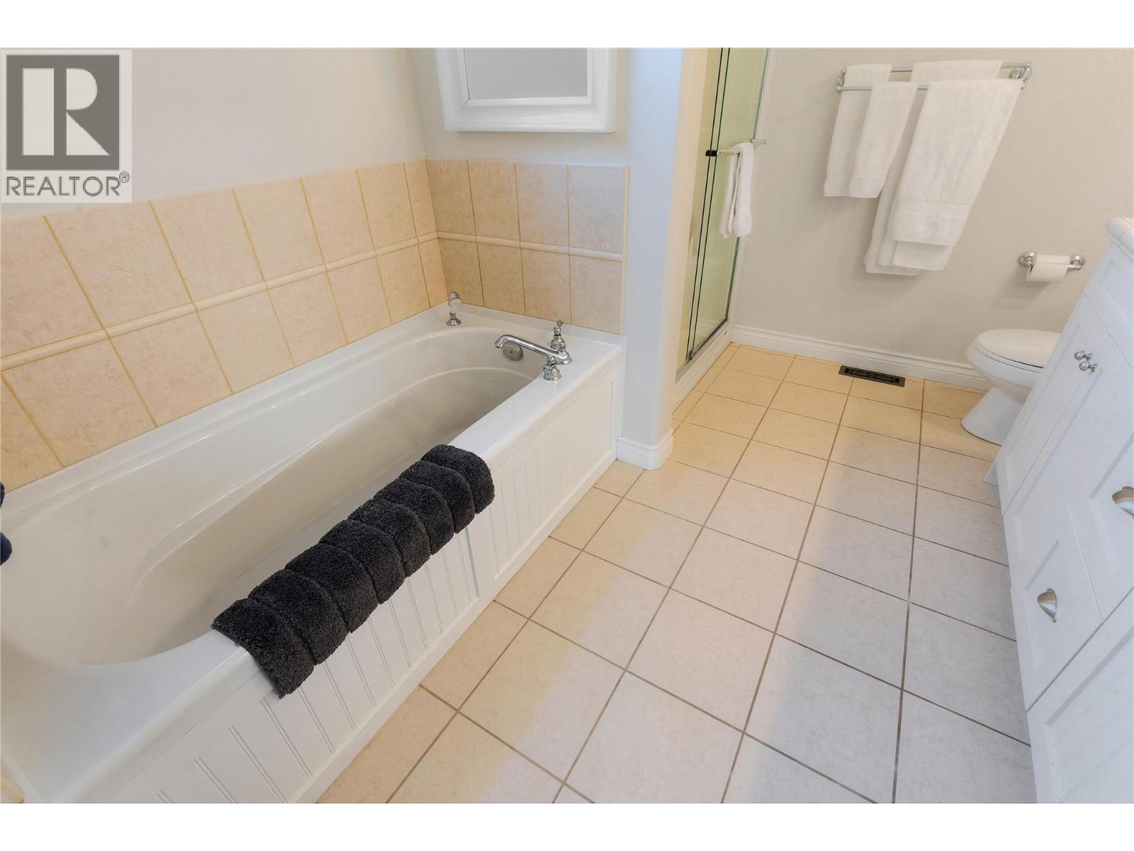 1755 Marona Court, Kelowna, British Columbia  V1V 2N2 - Photo 14 - 10373491