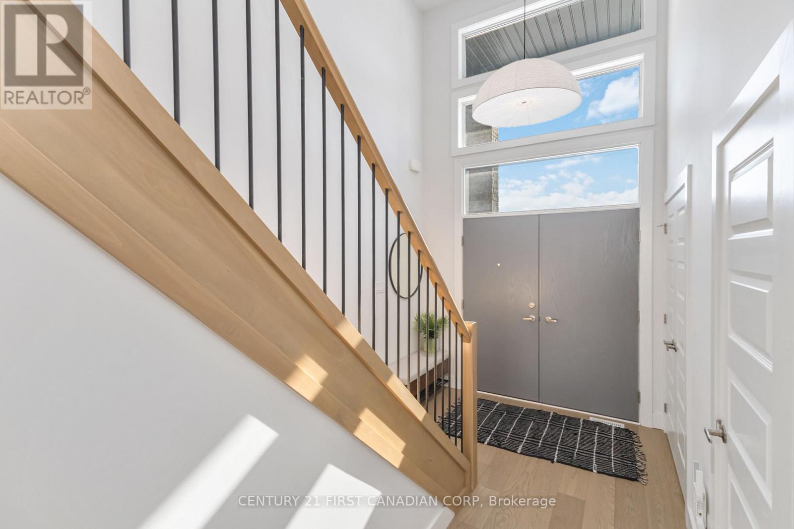 184 Crestview Drive, Middlesex Centre, Ontario  N0L 1R0 - Photo 3 - X12737500