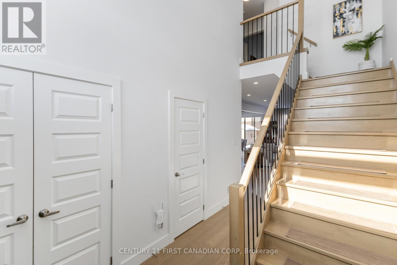 184 Crestview Drive, Middlesex Centre, Ontario  N0L 1R0 - Photo 4 - X12737500