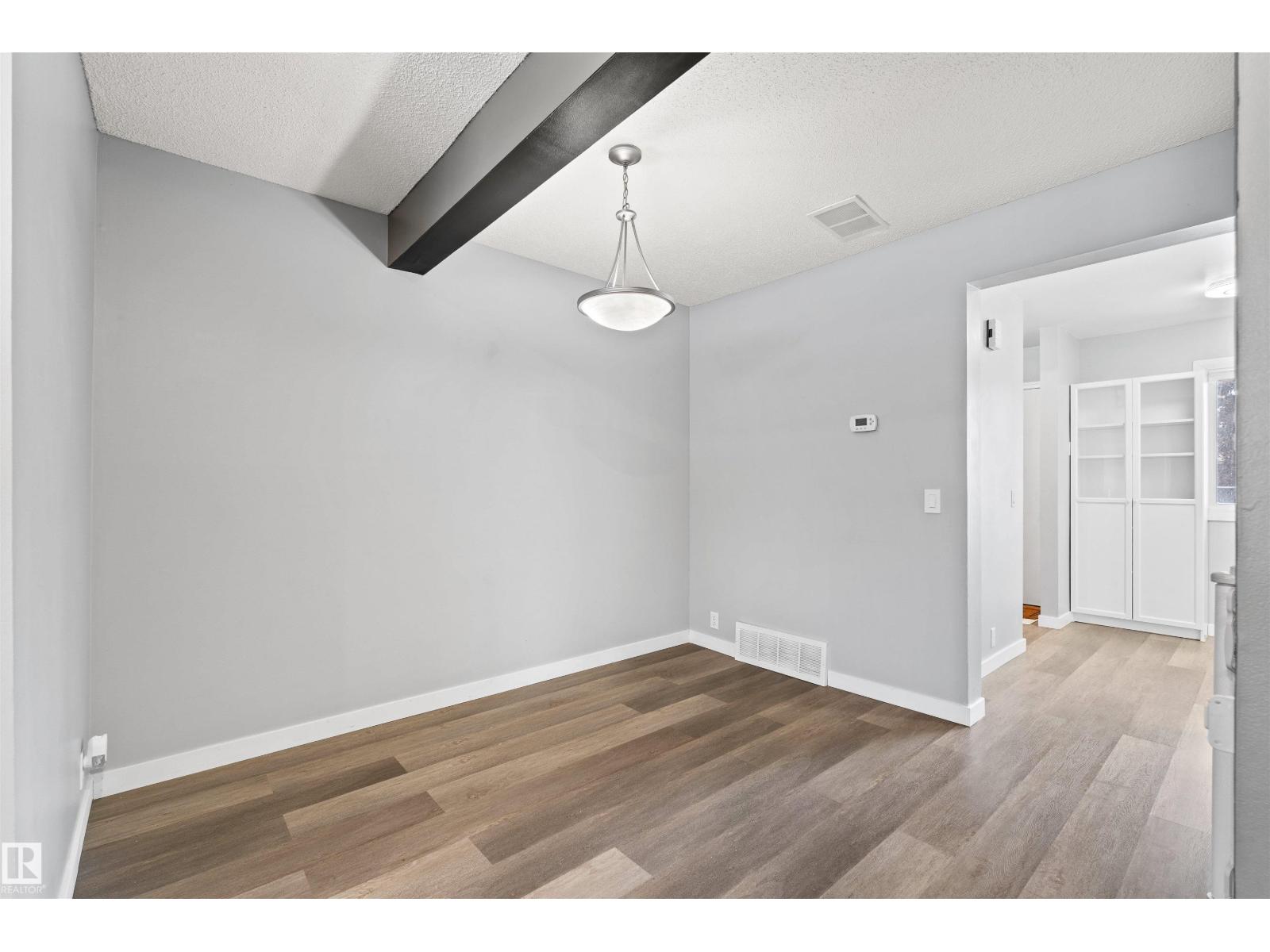 4769 35 Av Nw, Edmonton, Alberta  T6L 3P8 - Photo 4 - E4470767