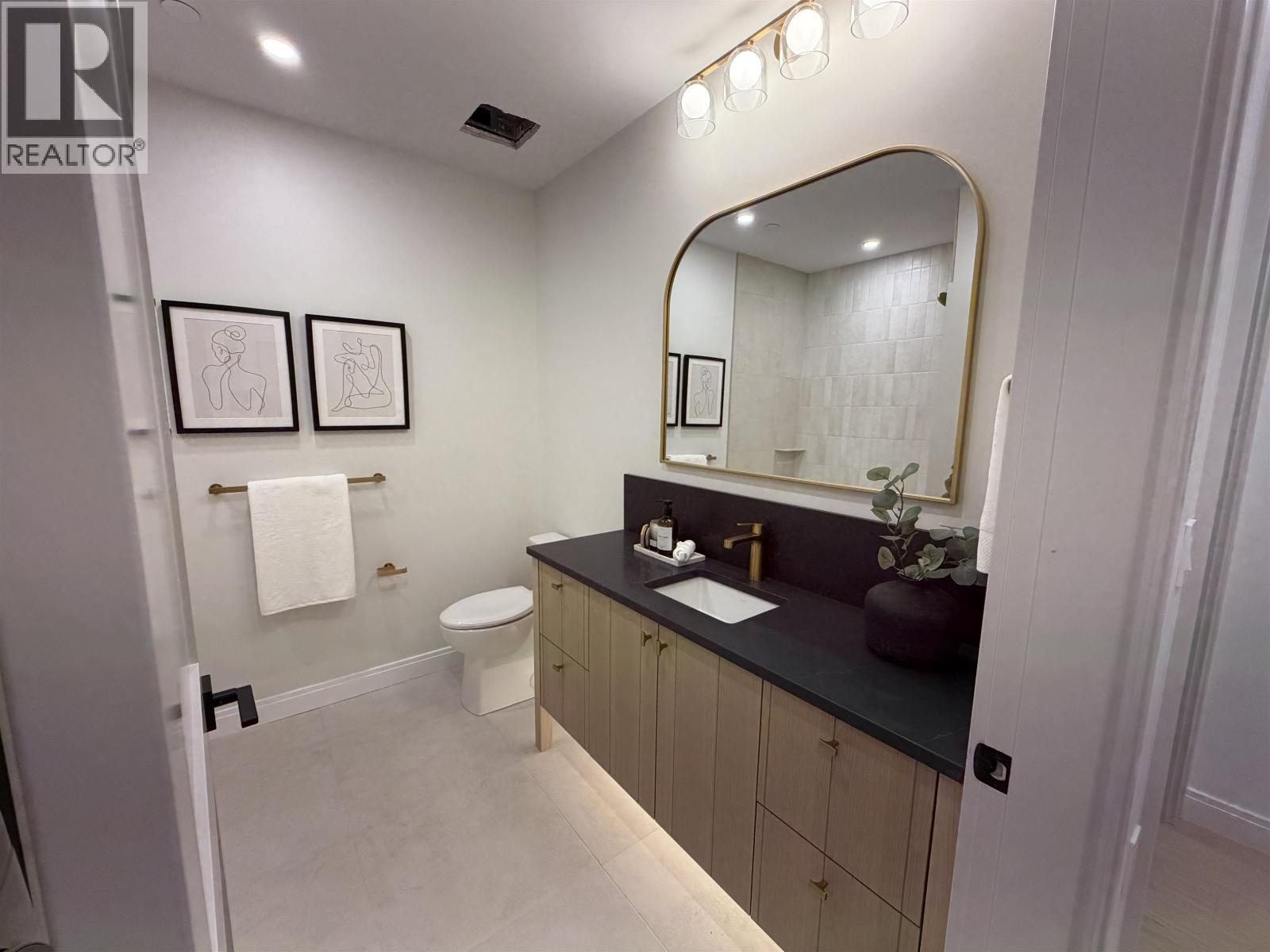 2540 Grant Street, Vancouver, British Columbia  V5K 3G7 - Photo 11 - R3084295